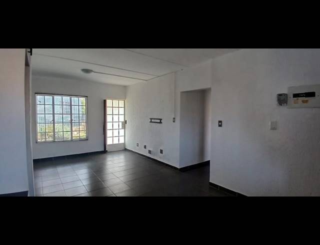 3 BEDROOM TOWNHOUSE FOR SALE IN BARTLETT